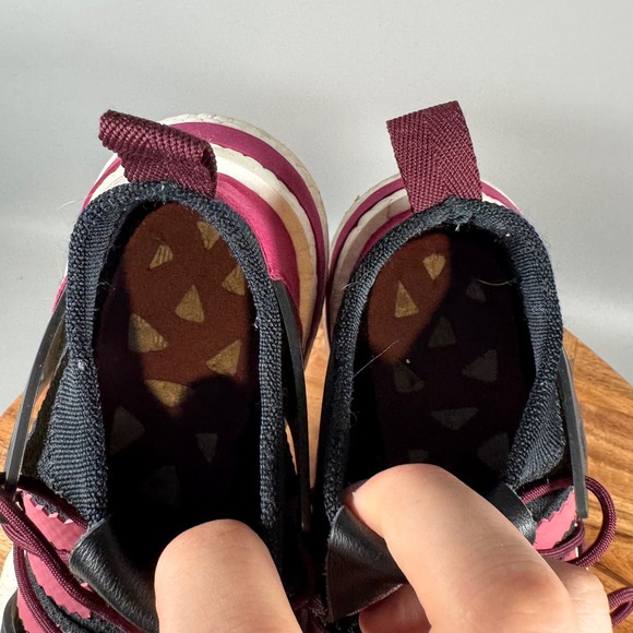 Adidas Arkyn Running Shoes Women's Size 7.5 Black Burgundy Athletic Sneakers - Picture 7 of 8